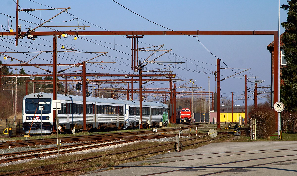 DSB MR/MRD 40/4237 und 40/42xx so wie die neu lackierte DB MZ 1459 Gbf Pattburg 20.03.2022