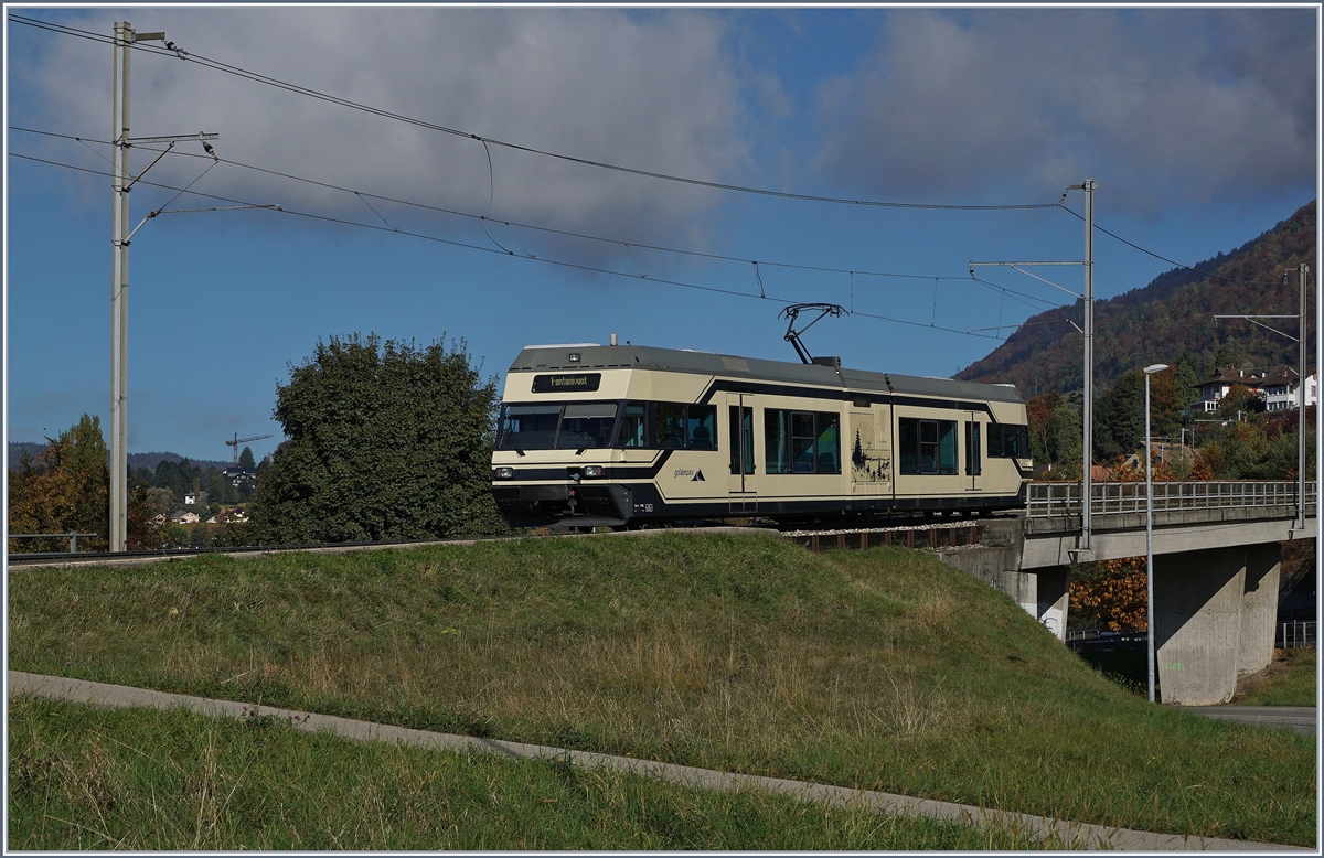 Ein CEV / MVR GTW auf dem Weg nach Fontanivent bei Châtelard VD.
27. Okt. 2016