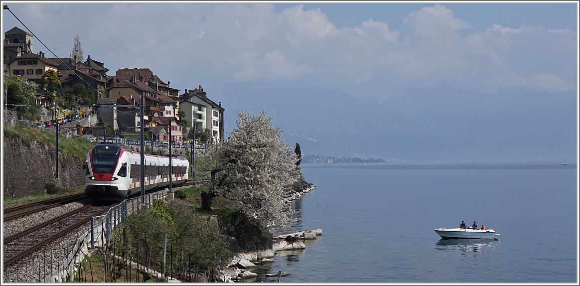 Frühlingsfahrt eines Flirts nach Lausanne.
(06.04.2014)