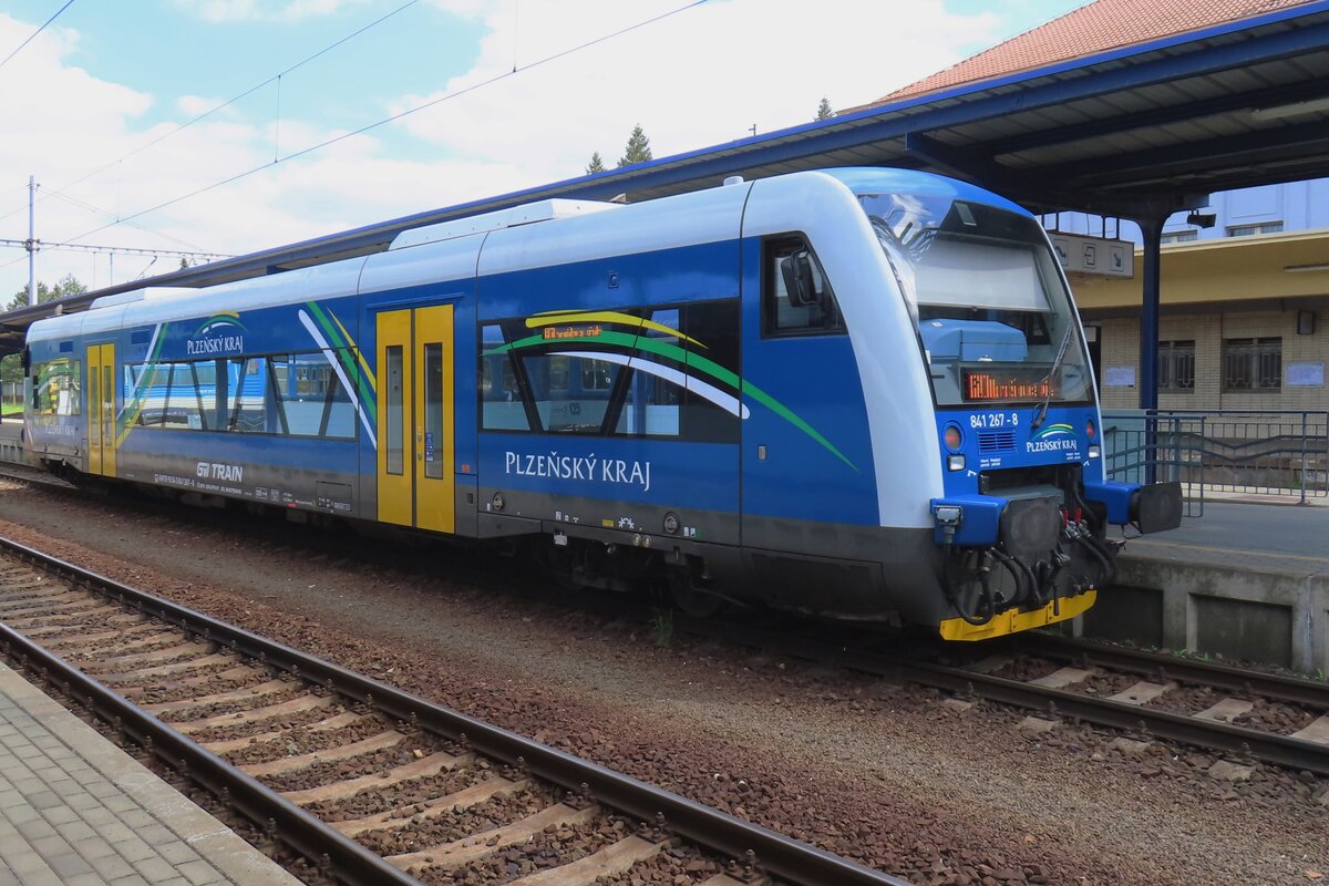 GW Train Regio 841 267 steht am 9 Mai 2024 in Klatovy mit die Farben von der Plzen-Kraj.