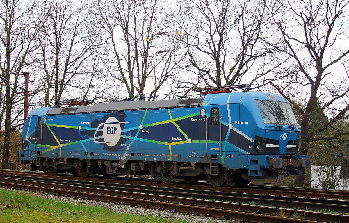 Heute hatte wieder ein EGP Smartron den Zementexpreß aus Deuna nach Pattburg/Padborg gebracht:
EGP 192 104-8 wartet in der Südabstellung auf die Rückleistung, 31.03.2023