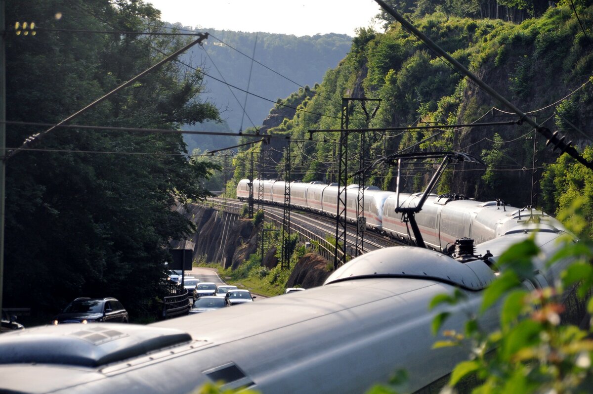 ICE 3 auf der Geislinger Steige am 26.06.2012.
