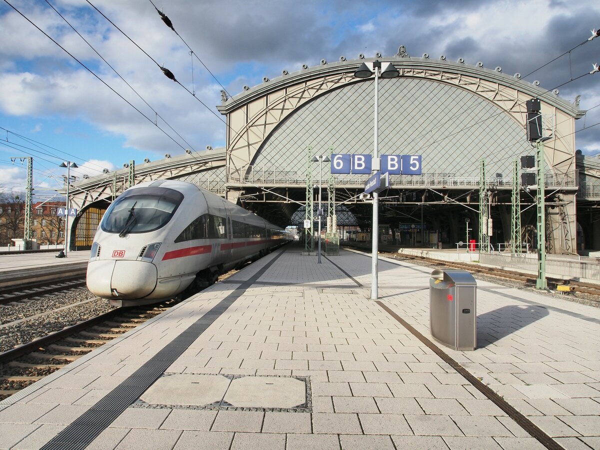ICE 3 in Dresden Neustadt am 16.04.2016.