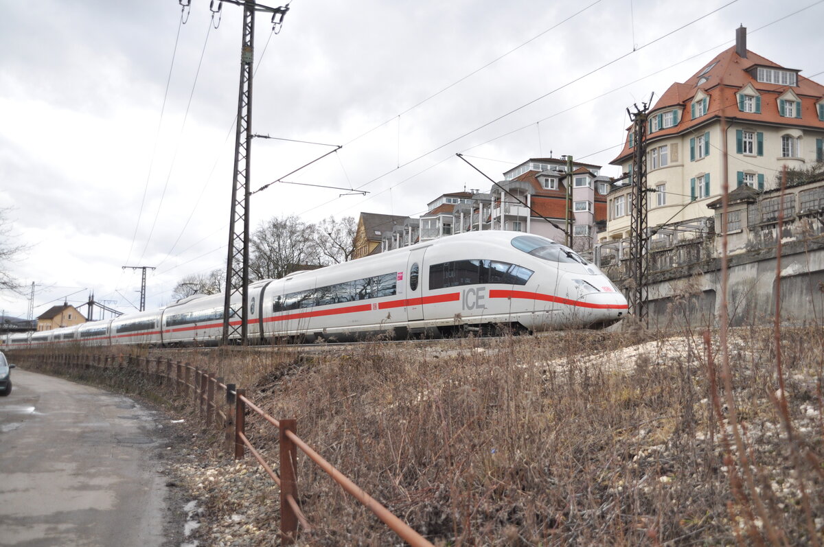 ICE 3 in Ulm Ausfahrt am 26.02.2010.