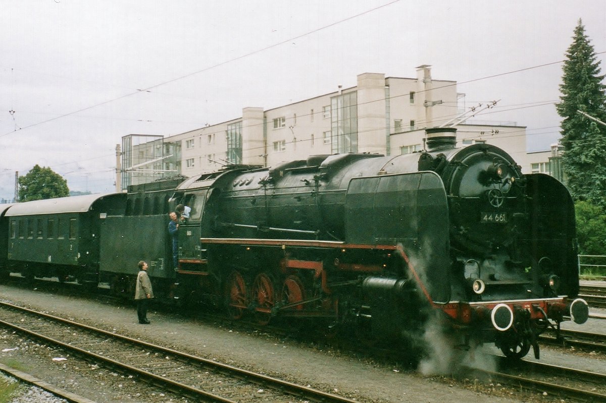 Inspektion f�r 44 661 in Salzburg-Itzling am 30 Mai 2004.