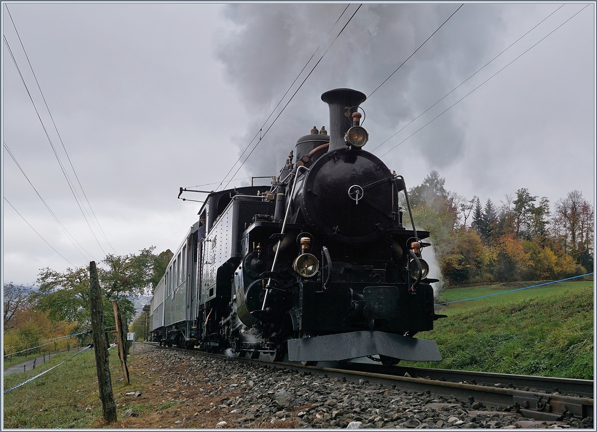 La Dernière du Blonay - Chamby - das 50. Jahre Jubiläum beschliesst die Blonay Chamby Bahn mit einer Abschlussvorstellung und liess es nochmals so richtig dampfen: Vom herrlichen Dampf der früher bei Ferrovie Padane eingesetzte Lok G 2/2 N° 4 auf den Geschmack gebracht, war ich doch etwas enttäuscht, die BFD HG 3/4 N° 3 zwar herrlich Rauchen zu sehen, aber kaum hellen Dampf in Spiel, bzw ins Bild brachte 

28. Oktober 2018