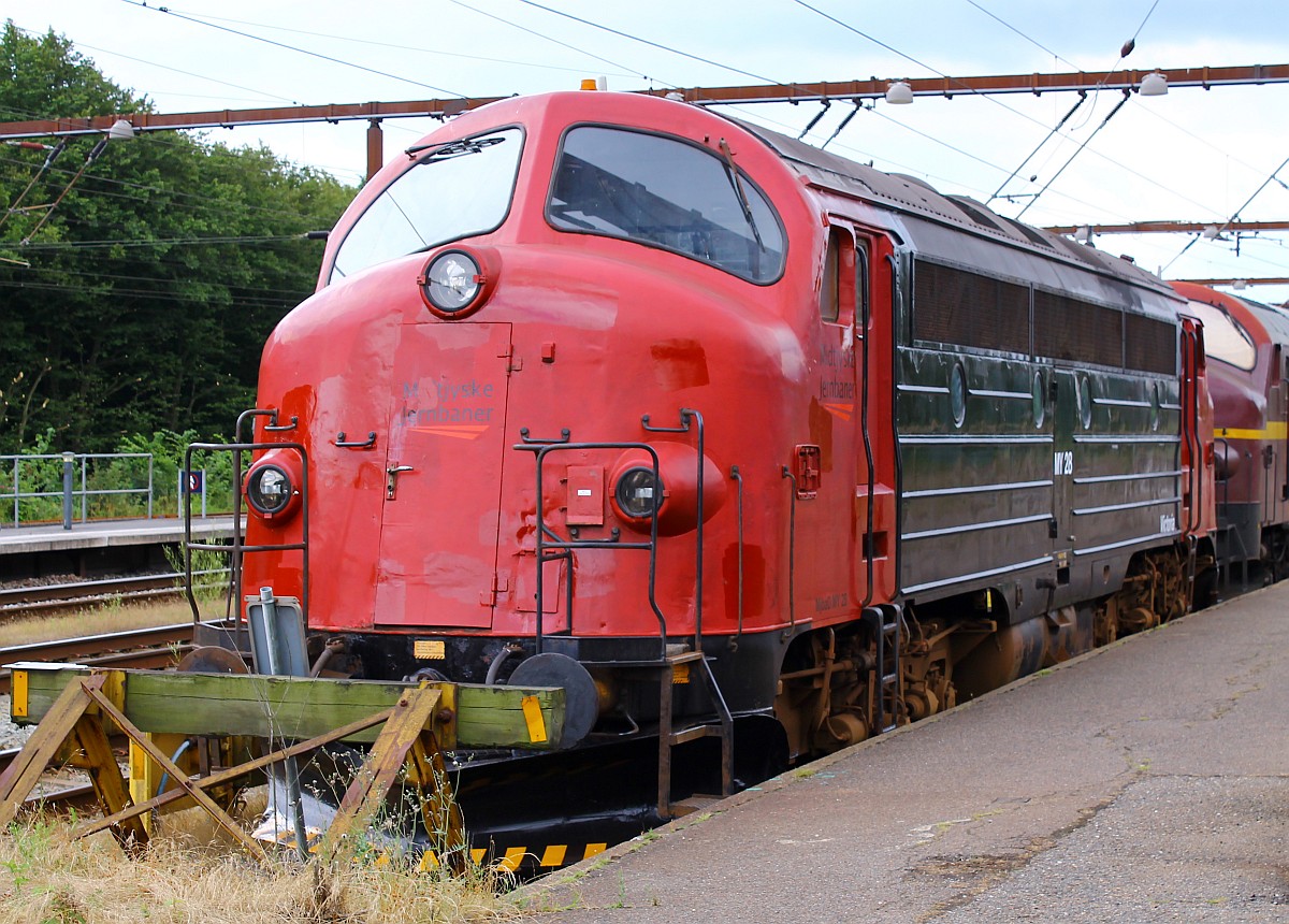 Midtjyske Jernbaner MjbaD MY 28  Victoria  (NOHAB 1965, Byggenr. 2603, ex DSB MY 1152)abgestellt im dänischen Fredericia als Reservelok der Marschbahnumleiter für innerdänische Fahrten. Fredericia/DK 24.07.2015