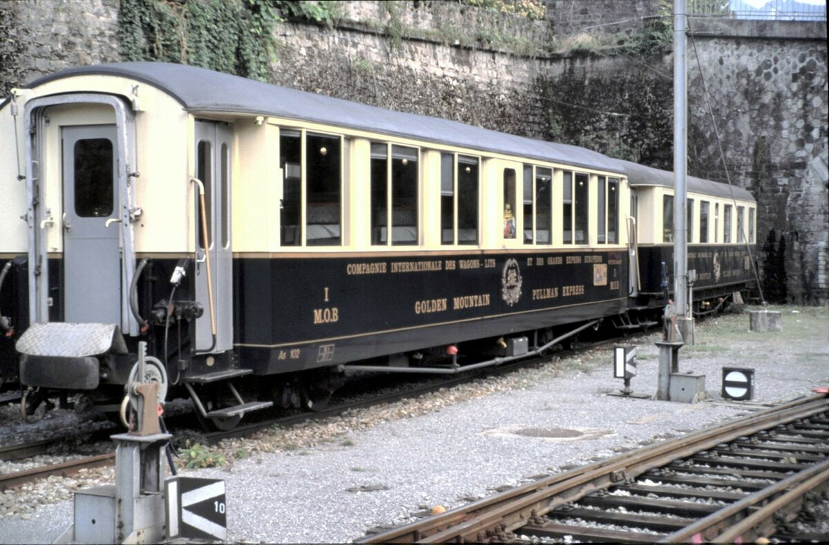 MOB Pullmann Wagen des Schokoladen-Express in Montreux am 25.08.1999.