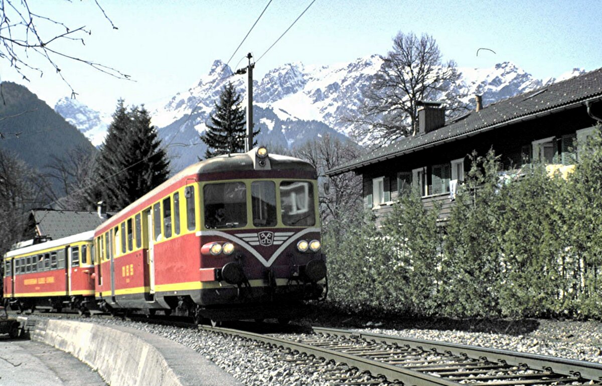 Montafon-Bludenz-Schruns-Bahn (MBS) ET 10.103 in Schruns im März 1989. 