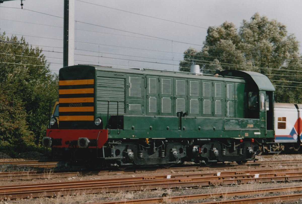 Nach Jahrzehnten ins Antwerper Hafenrevier rangiert zu haben, ist 270005 (ex 7005) ins Flotte der PFT-TSP geländet und bietet am 12 September 2004 Kabinenfahrten aus Museumsgelände an.