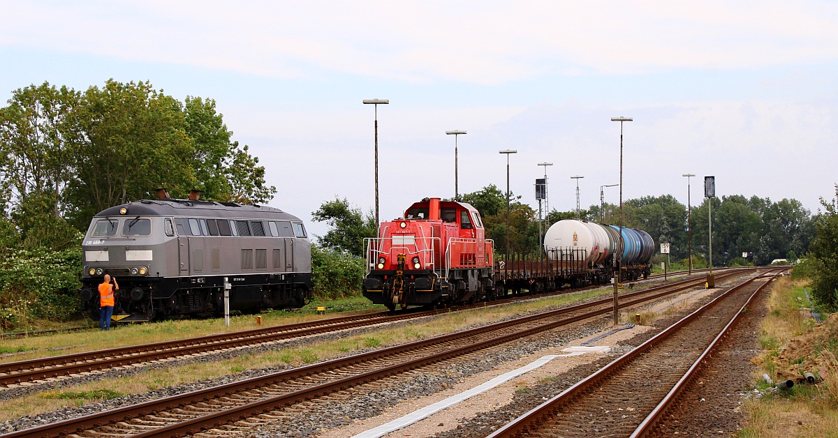 NESA 218 468 und DB 261 027 beim Treffen in Husum. 08.09.2022