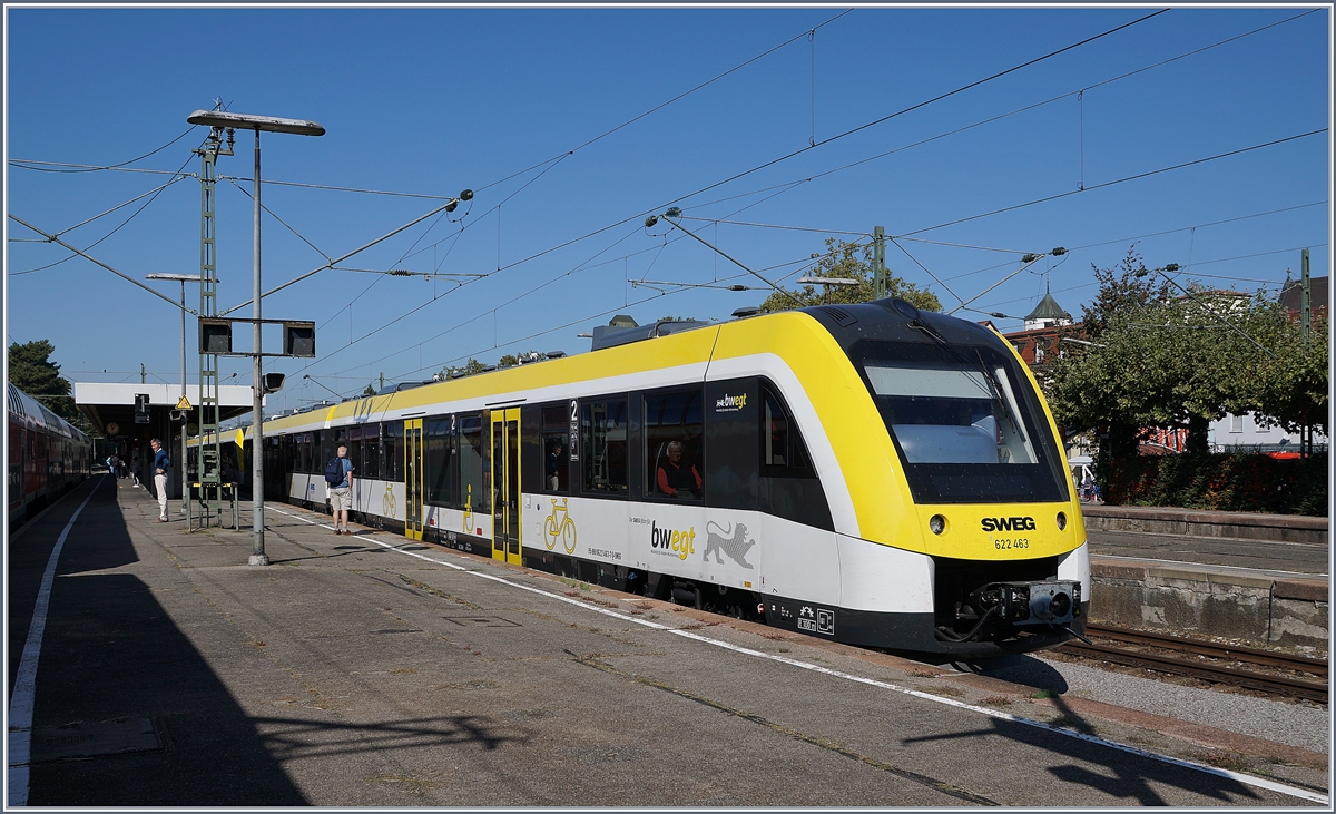 Neu am Bodensee: Der VT 622 463 löst auf der Strecke Radolfzell - Friedrichshafen die VT 650 ab.

21. Sept. 2019