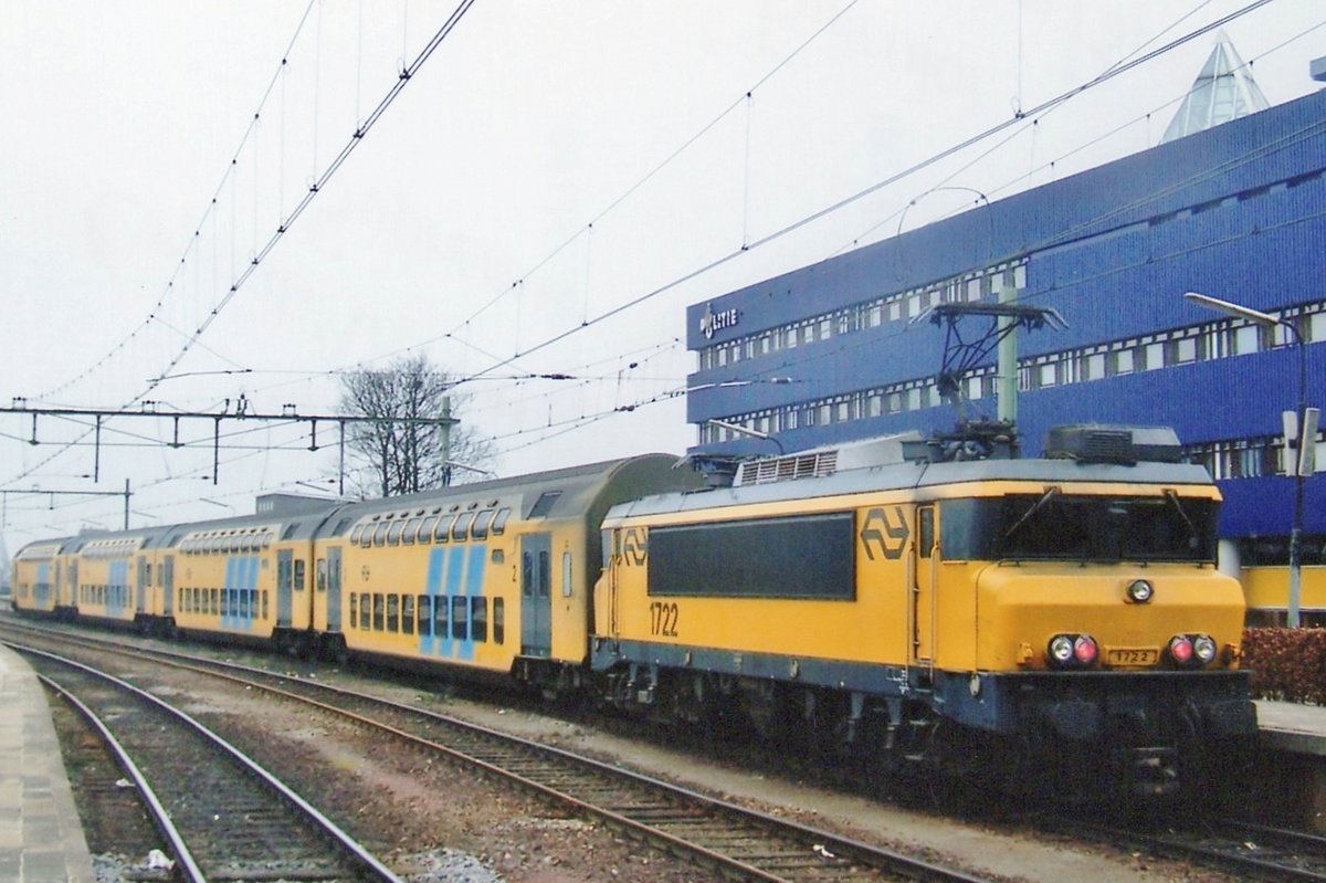 NS 1722 verlässt am 4 Februar 2008 Nijmegen.