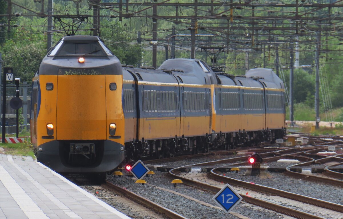 NS 4246 treft am 8 Juni 2024 in Amersfoort ein.