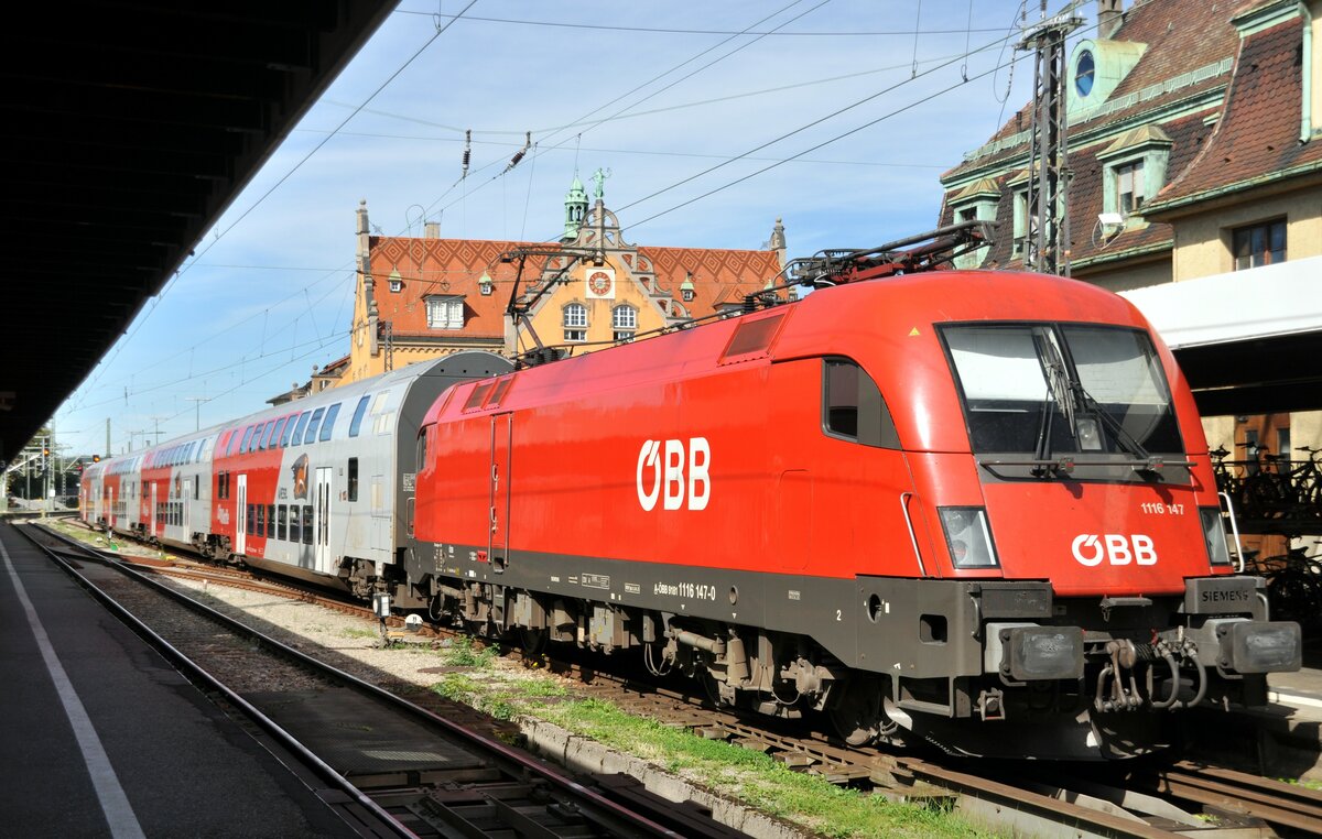 ÖBB 1116 147 mit City Shuttle  Wiesel  in Lindau-Insel am 12.09.2022.