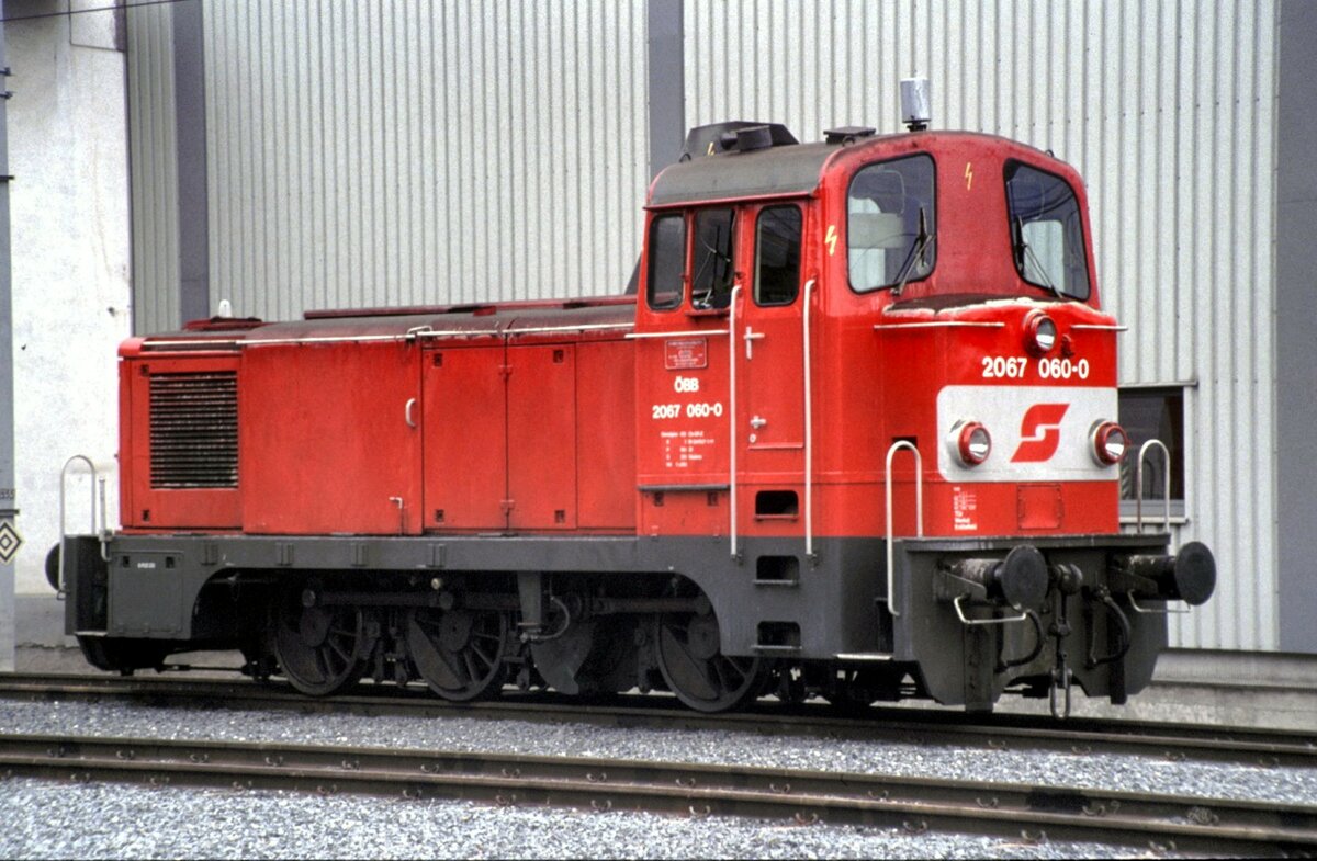 ÖBB 2067.060-0 in Bludenz im Oktober 1992.