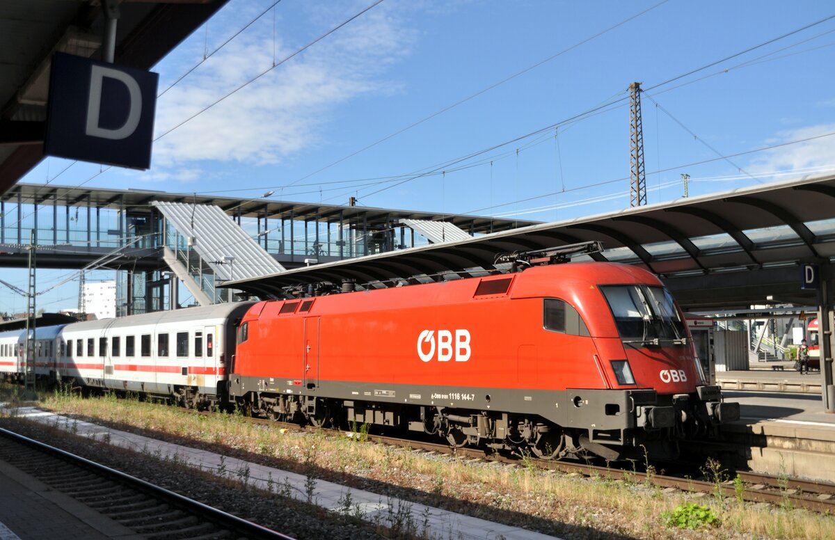 ÖBB 91 81 1116 144-7 Taurus mit IC in Ulm am 26.06.2022.