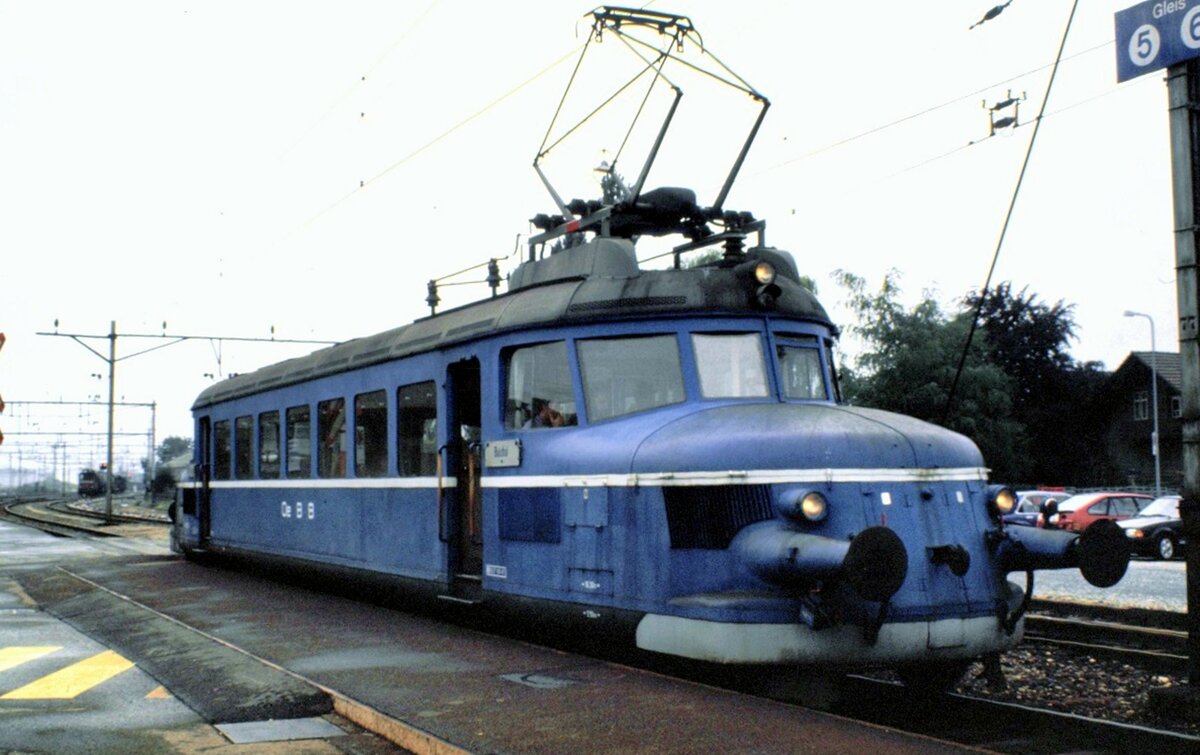 OeBB RBe 2/4 Nr.202  Blauer Pfeil  in Balsthal am 26.08.1984.