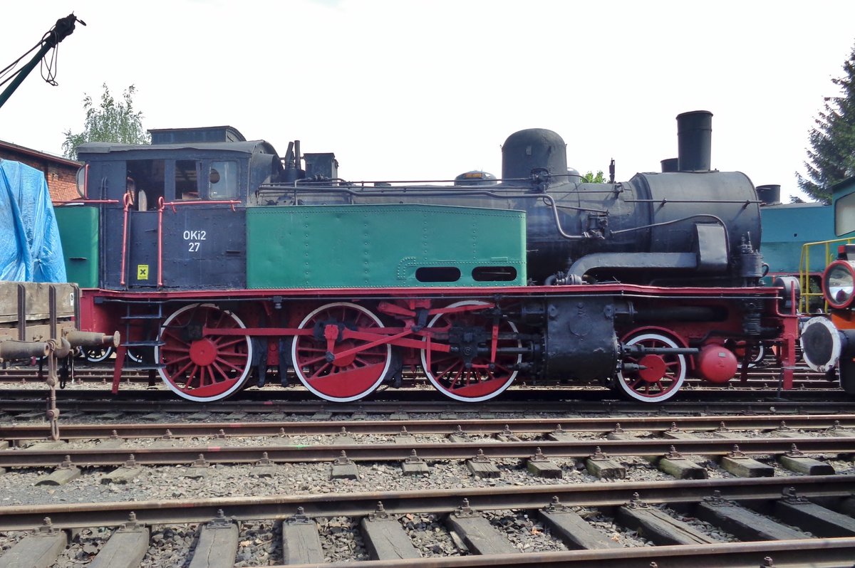 OKi 2-27 steht am 2 Mai 2018 in Jaworzyna Slaska.