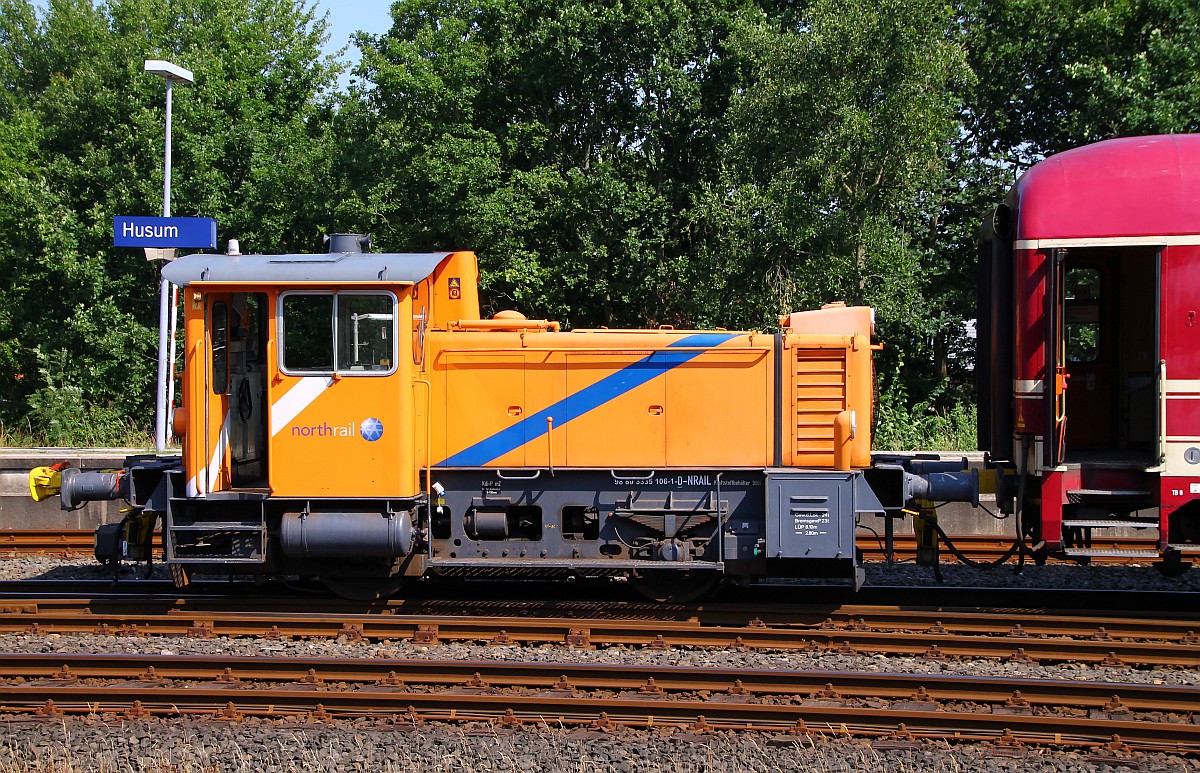 Portrait der northrail/Veolia/NOB 335 106-1 im Bhf Husum. 19.07.2014