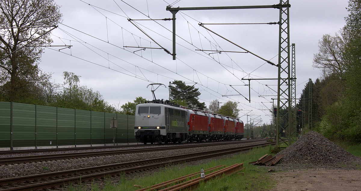 RailAdv 111 082-4 mit DSB EB 3219-0,3218-2 und 3221-6 sowie 3220-8. Owschlag 15.05.2021