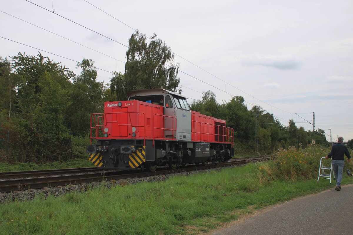RailFlex Lok-3 und einer Collegefotograf waren beide in Karst Broicherseite am 8 Augustus 2025.