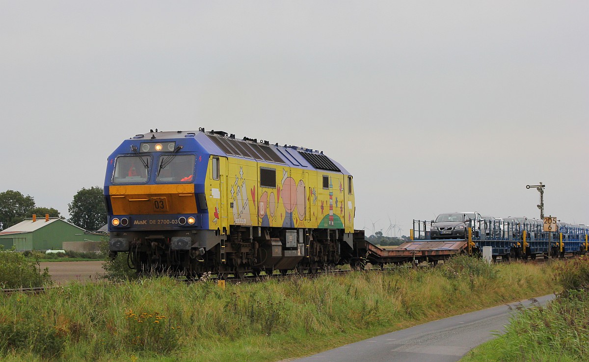 RDC/NOB MaK DE2700-03 mit AZS nach Westerland. Lehnshallig 26.08.2017