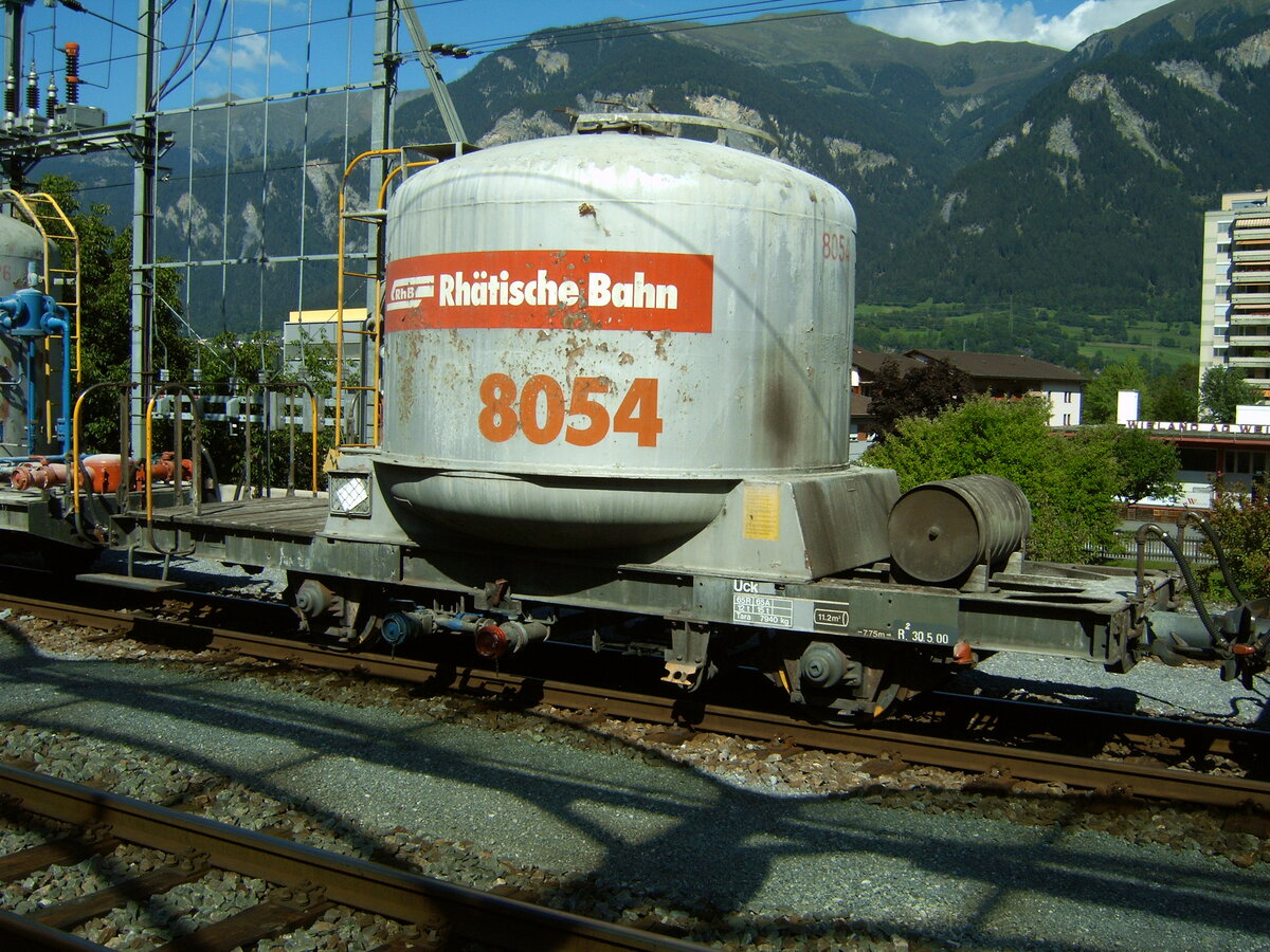 RhB Silowagen Uch Nr.8054 in Thusis am 30.08.2005.