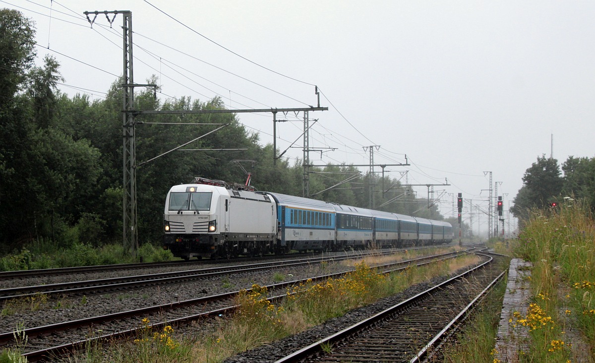 RSL 6193 681-4 mit dem EC 175 von Flensburg nach Prag hier aufgenommen in J�bek bei Schleswig. 08.07.2022