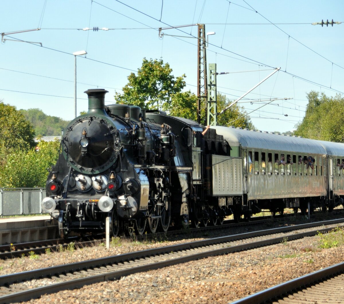 S 3/6 Nr.3673 mit Märklin Zug in Amstetten am 16.09.2023.