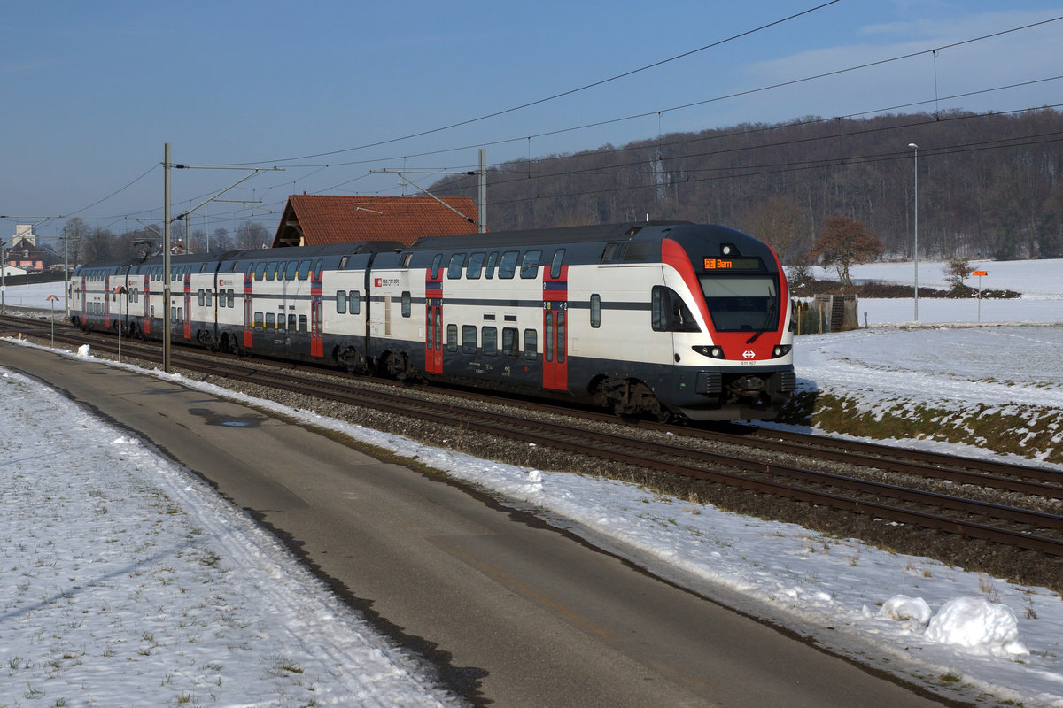 SBB: RE Olten-Bern mit dem RABe 511 107 bei Bettenhausen am 28. Februar 2017.
Foto: Walter Ruetsch