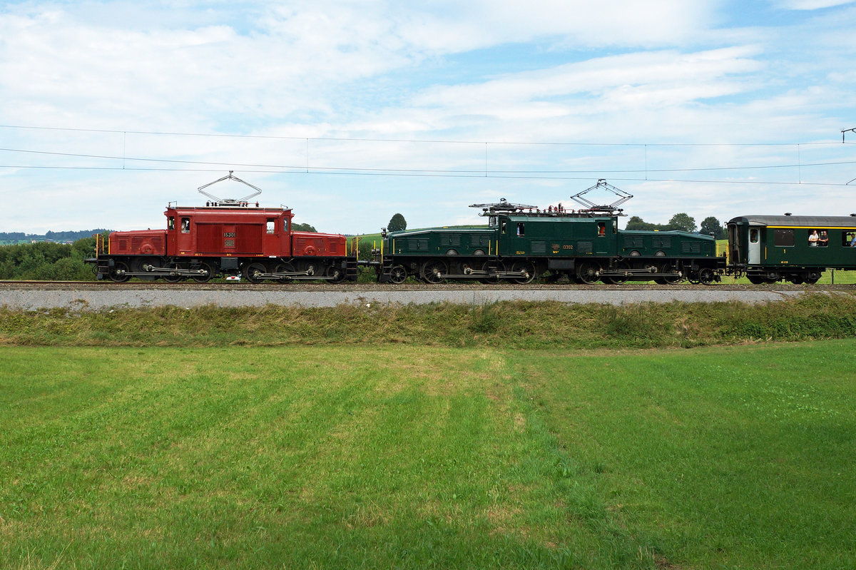 SBB: Sonderzug vom 3. September 2016 auf dem Streckenabschnitt Hochdorf-Eschenbach mit De 6/6 15301 und Be 6/8 13302.
Foto: Walter Ruetsch