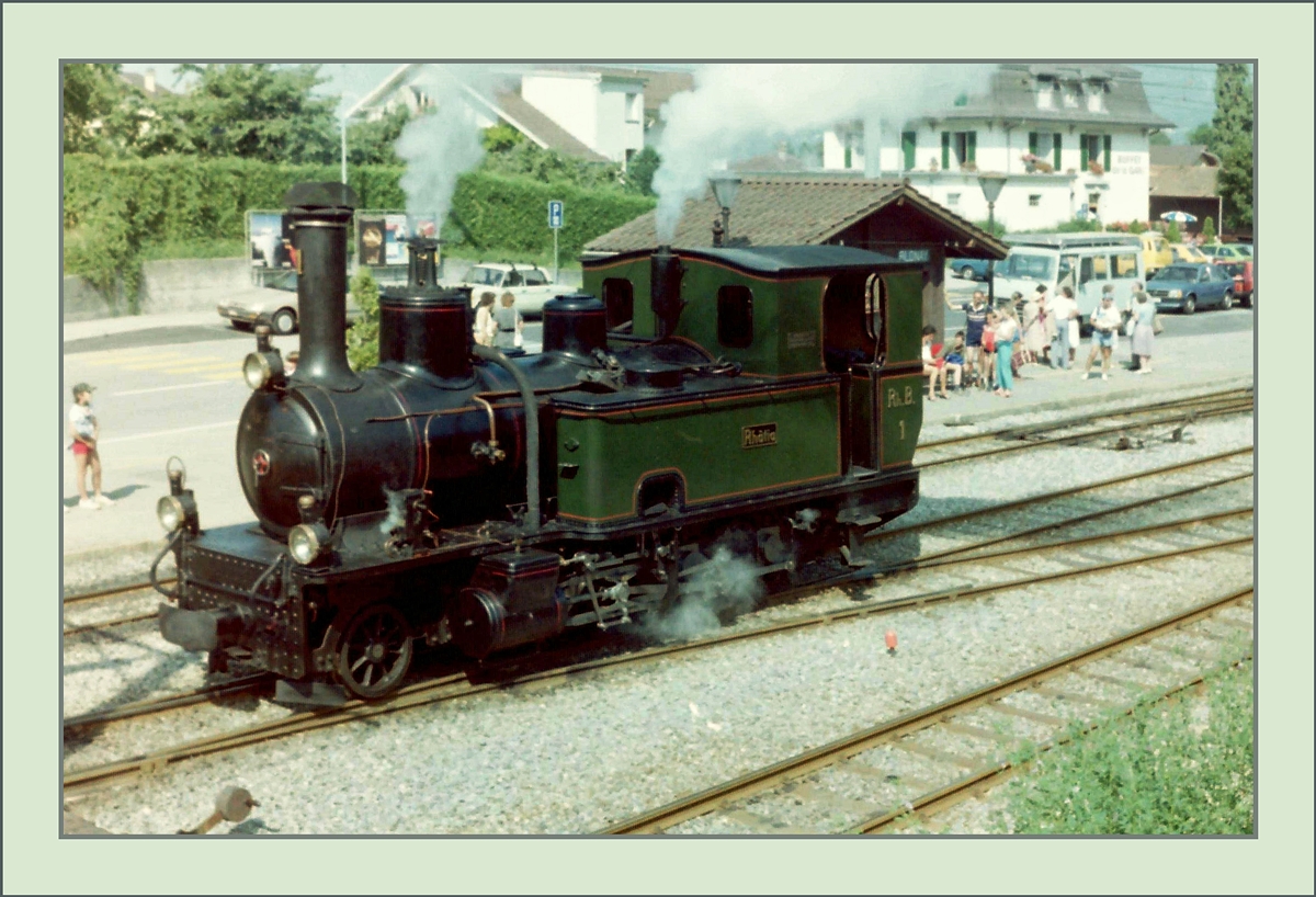 So als  Appetitanreger  für das kommende Fest  125 Jahre RhB : Die  erste  Rh.B. Lok, die G 3/4 N°1, dampft im August 1986 bei der B-C.
In der Zwischenzeit ist die Lok wieder bei der RhB und wird sicher mitfeieren. 