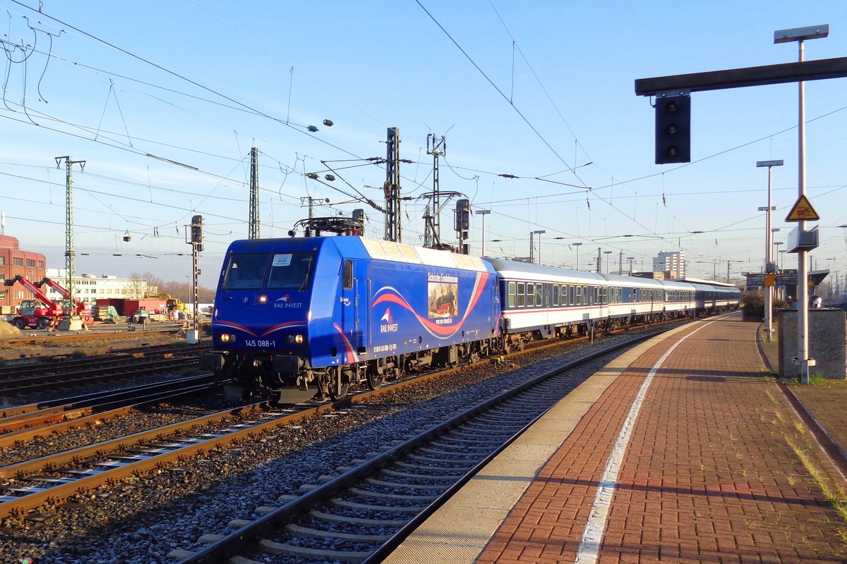 SRI 145 088 verlässt am 28 Dezember 2018 mit ein Ersatz-Eurobahn Dortmund Hbf.
