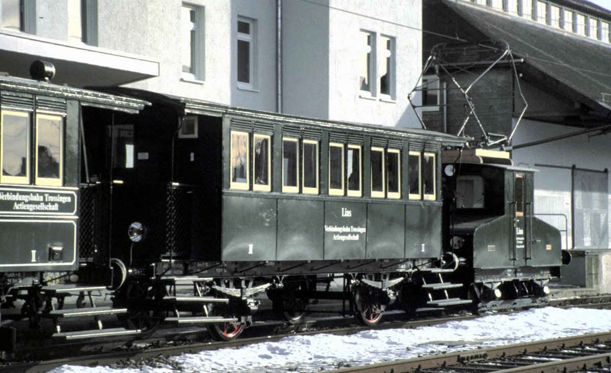Trossingen Stadt Wagen Lias und Lok Lina beim Jubil�um 100 Jahre Eisenbahn Trossingen am 13.12.1998.