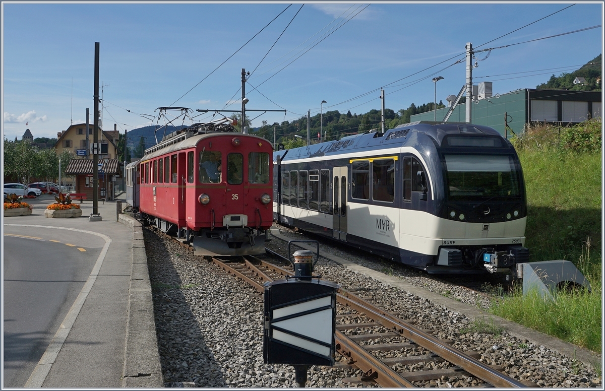 Von wenigen Sonderfahrten abgesehen ruht der Betrieb der Museumsbahn Blonay-Chamby vom Anfang November bis Anfang Mai, doch untätig ist man nicht: So wurde im Winter die Revision des RhB ABe 4/4 35 in Angriff genommen, was natürlich bedeutet, dass dieser zur Zeit nicht einsatzfähig, ist. Im Bild der RhB ABe 4/4 35 der Blonay Chamby Bahn im Sommer 2018  in Blonay. 

1. August 2018