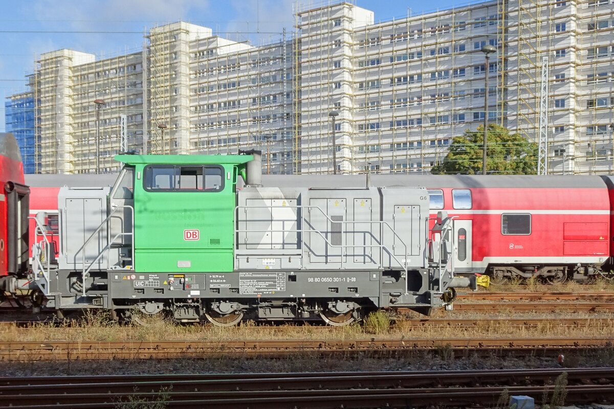 Vossloh-S�ldner 650 301 rangiert am 18 September 2022 in Berlin-Lichtenberg.