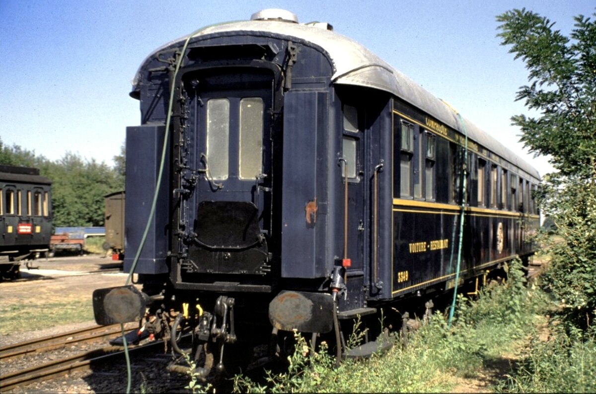 Wagen des Orient-Express Nr.3349 bei der Museumsbahn in Sentheim am 07.08.1979.