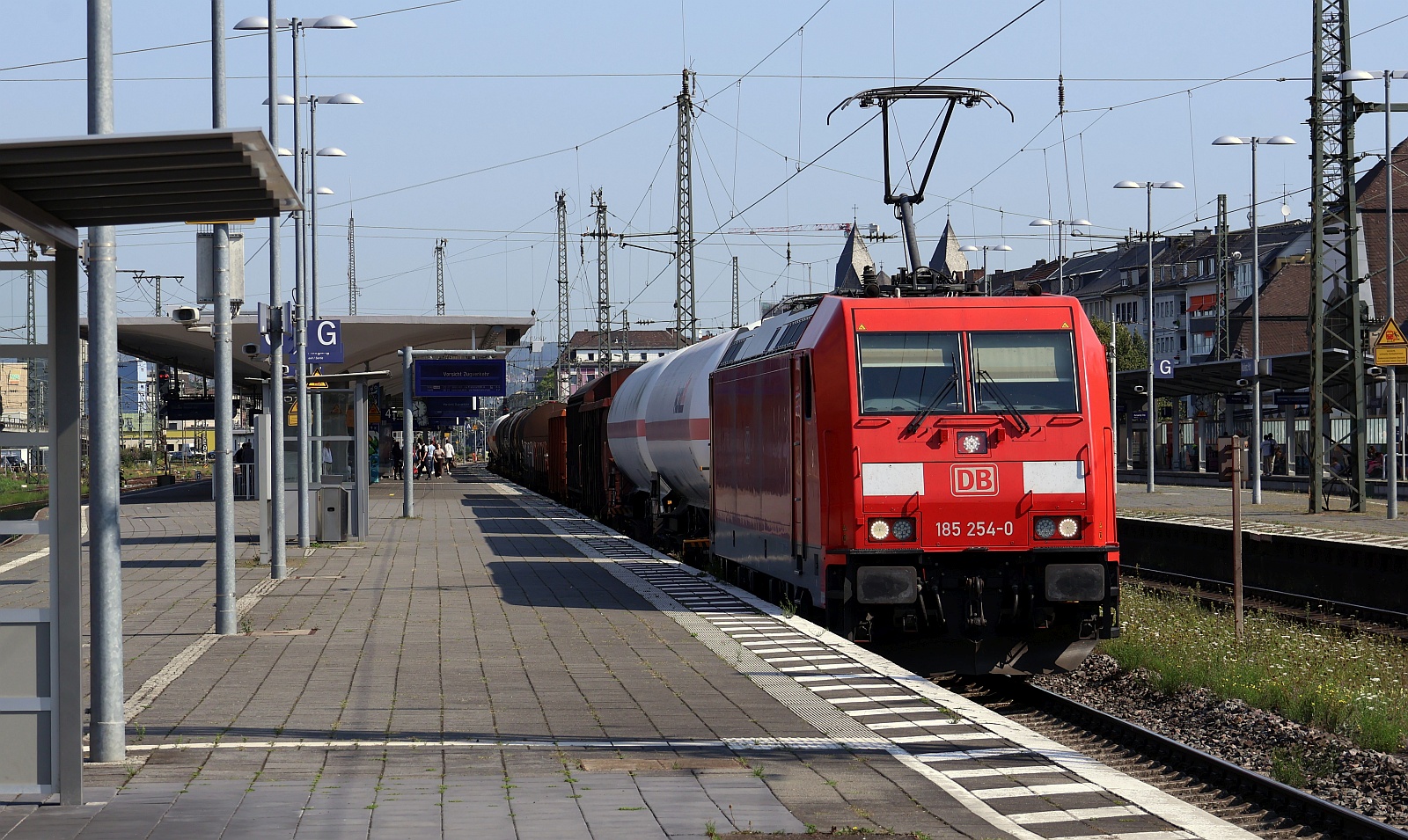 DB 185 254-0 mit gemischtem Güterzug Durchfahrt Koblenz Hbf. 12.08.2025