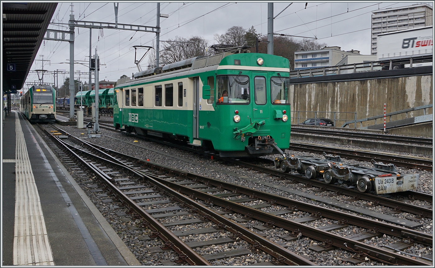 Der BAM MBC Be 4/4 11 rangiert in Morges Rollböcke. 

22. Feb. 2024