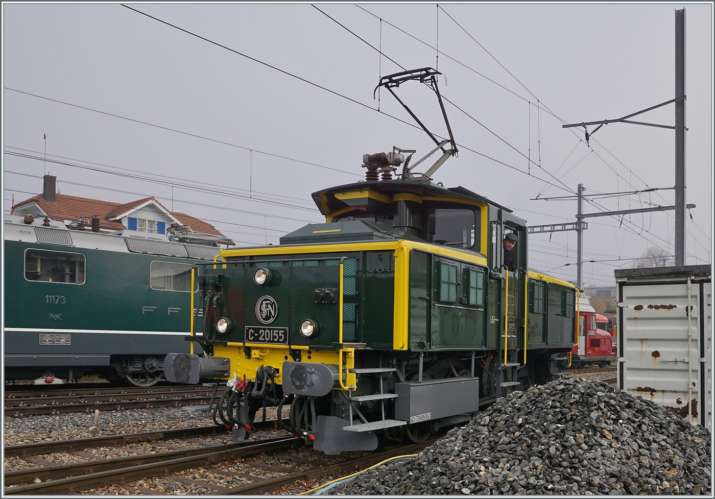 Die SNCF C 20155 UIC N° 97 85 1 932-0 (ex SBB Ee 3/3 II 16515, ex SNCF C 20155) des Verein  Team C-20155  beim Dépôt von Balsthal. 

8. Nov. 2025