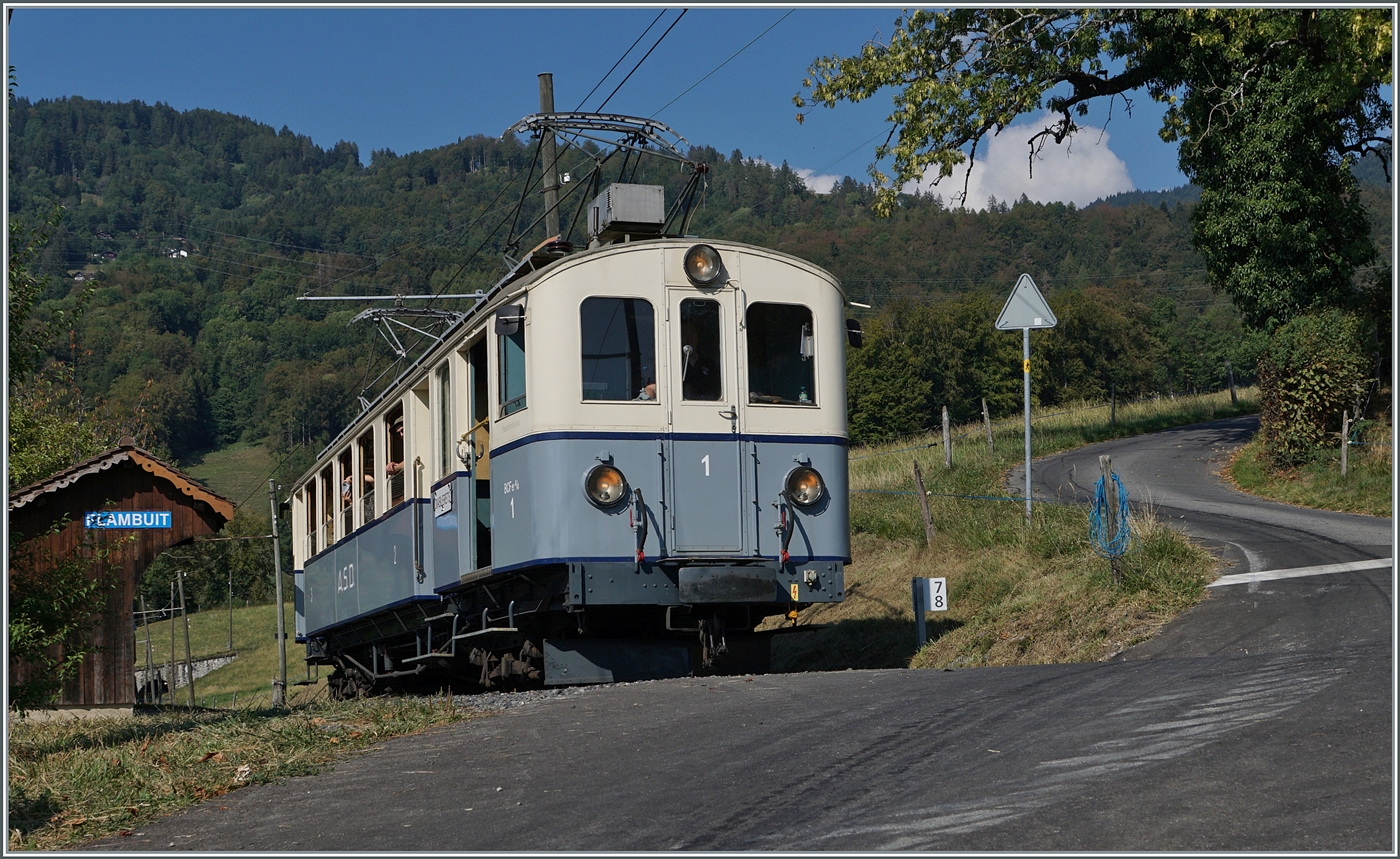  Le Chablais en fête  bei der Blonay Chamby Eisenbahn. Die Eröffnung des ersten Teilstückes der Bex - Villars vor 125 Jahren, sowie die vor 80 Jahren erfolgte Fusion einiger Strecken im Chablais war der Anlass zum diesjährigen Herbstfestivals  Le Chablais en fête. Als besondere Attraktion zeigt sich der ASD BCFe 4/4 N° 1  TransOrmonan  der TPC mit seinem B 35 als Gastfahrzeug. Das Bild zeigt den 1913 gebauten und 1940 umgebauten BCFe 4/4 N° 1 bei  Plambuit  (Cornaux). 

9. September 2023