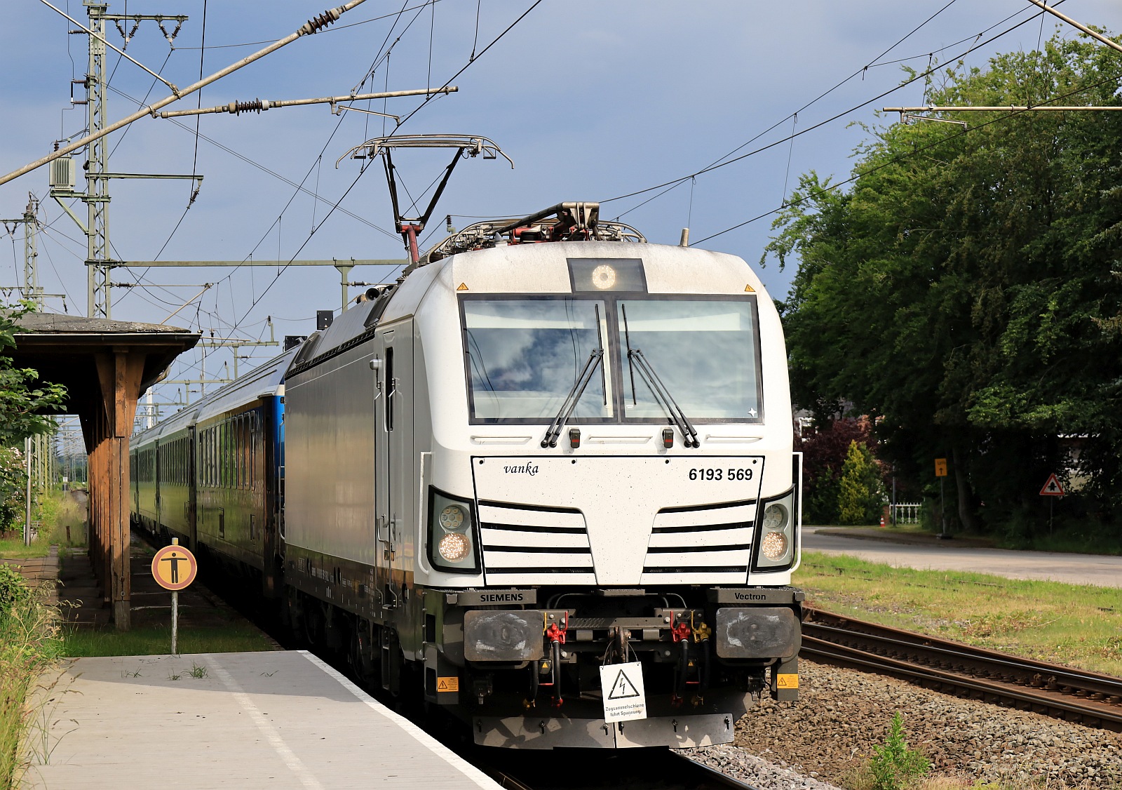 RAILL/CD 6193 569-1, REV/MMAL/04.05.23 mit dem EC 175 nach Prag. Jübek 14.06.2024