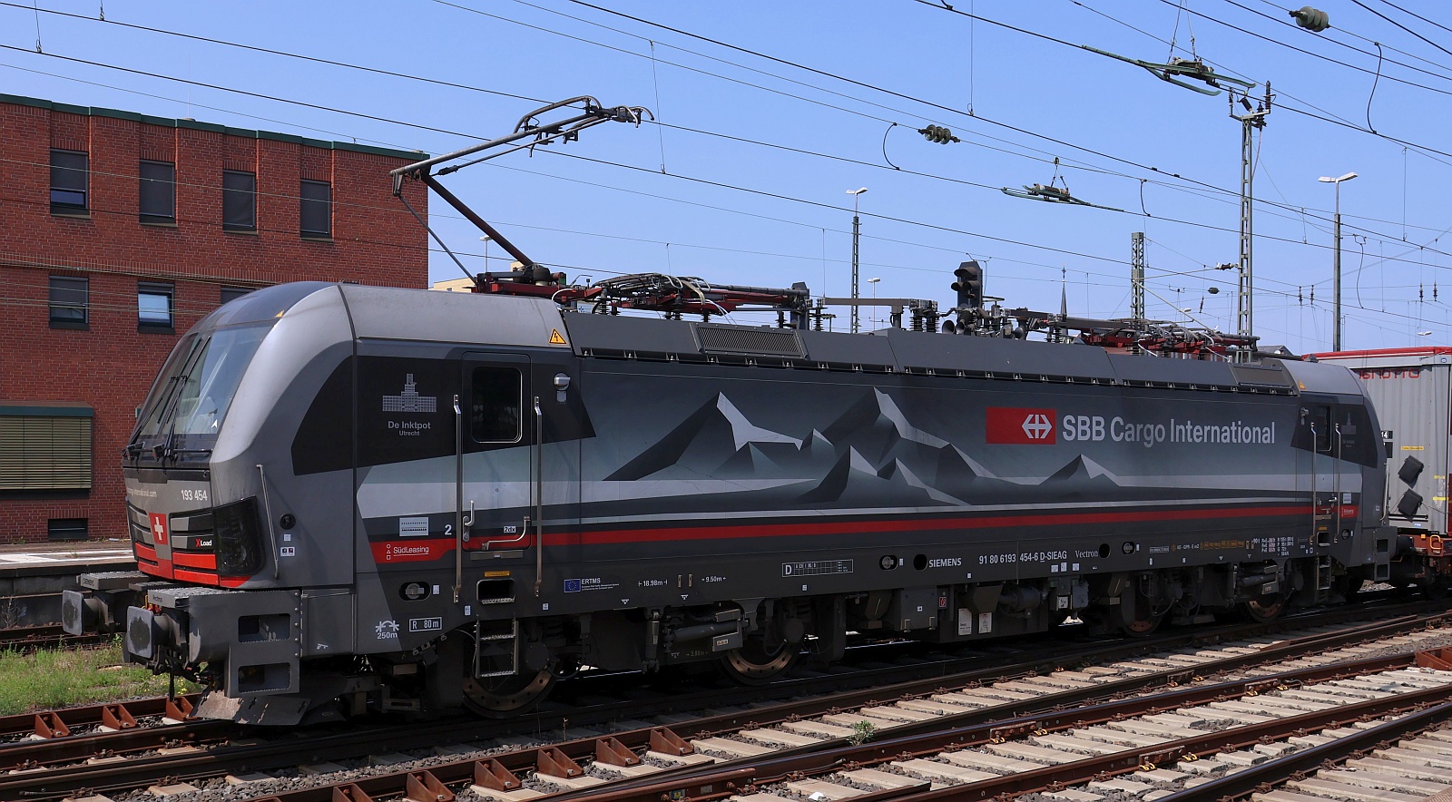 SBB Cargo 193 454-6 REV/MMAL/12.09.24 Portraitaufnahme. Koblenz 12.08.2025