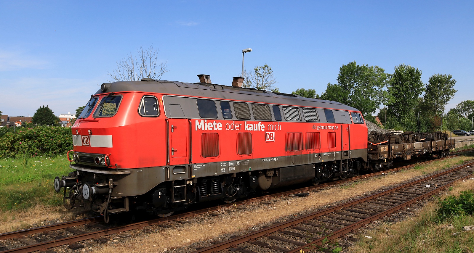 Zu Gast im Norden, die Mühldorfer 218 401-8, REV/MMF/31.07.21 die sich wohl neue Radsätze und Drehgestelle in Niebüll abgeholt hat. Niebüll Gbf 20.07.2025