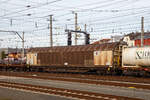 Vierachsiger gedeckter Drehgestell-Großraumschiebewandwagen, 31 81 2742 021-0 A-RCW, der Gattung Habbiins, der Rail Cargo Austria (zur ÖBB), am 12.09.2022 im Zugverband bei einer