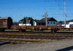 Zweiachsiger Flachwagen mit Seiten- und Stirnwandklappen sowie Seiten- und Stirnwandrungen, 21 81 3310 288-7 A-StH (ex �BB), der Gattung Ks, der Stern & Hafferl Verkehrsgesellschaft m.b.H.