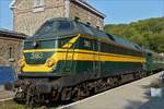 Diesellok 5183 des PFT im Bahnhof von Spontin, wird in K�rze mit dem Zug in Richtung Ciney fahren.
