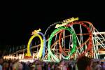 Der Olympia Looping der Firma Barth aus M�nchen ist mit ihren 5 Loopings die gr��te transportabelste Achterbahn der Welt. Cranger Kirmes 2009