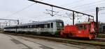 DBCSC K�f 282  Martha  bewacht den ex DSB nun Railservice MR/MRD Tirebwagen 40/4237.